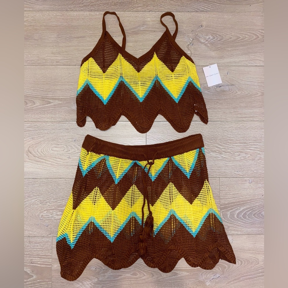 Plus Size Chevron Crochet Cami and Skirt Set - Gold
/TAGS New <3 - Picture 2 of 15